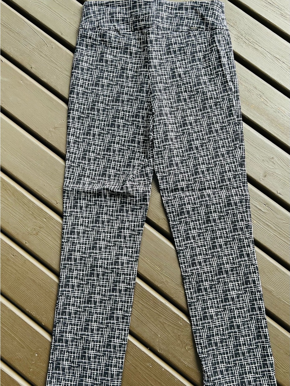 S.C & CO Capri Pants - Black & White - Size 10